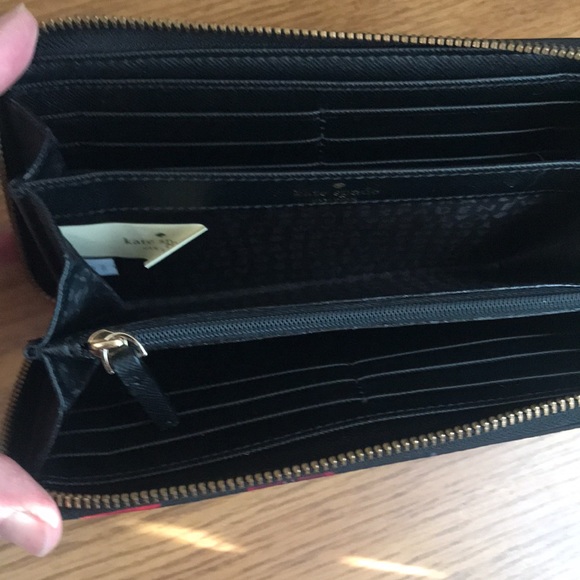 Kate spade clutch wallet - Picture 3 of 4